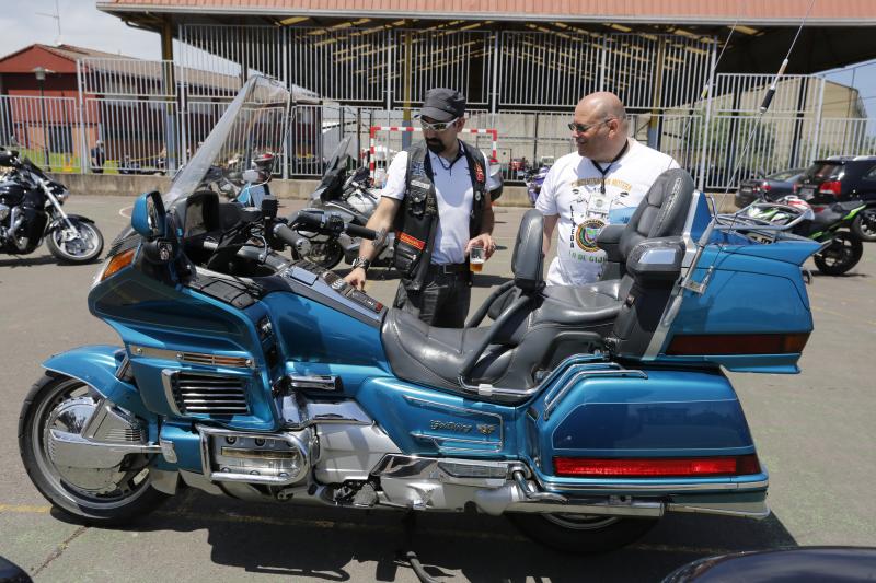 Más de 300 motoristas de todo el país acuden a la llamada de Asturfénix 