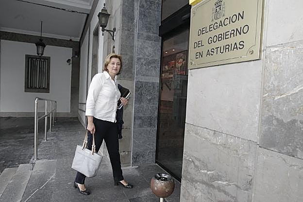 Delia Losa, a su entrada en la Delegación del Gobierno. 