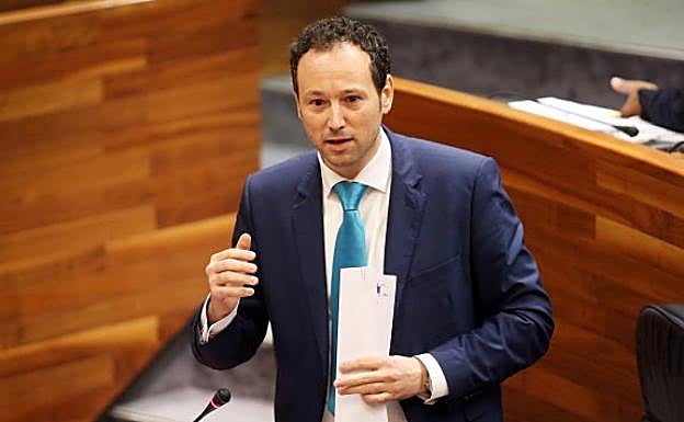 Guillermo Martínez.