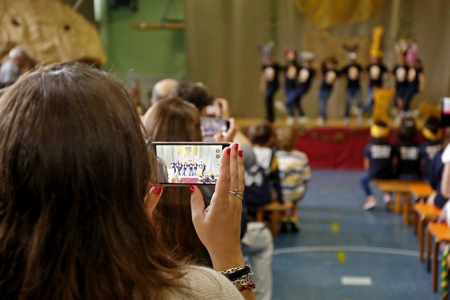 Fotos: Graduaciones de los más pequeños del colegio Río Piles de Gijón