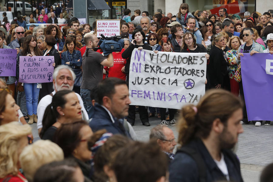 Fotos: Gijón toma la calle contra la libertad provisional