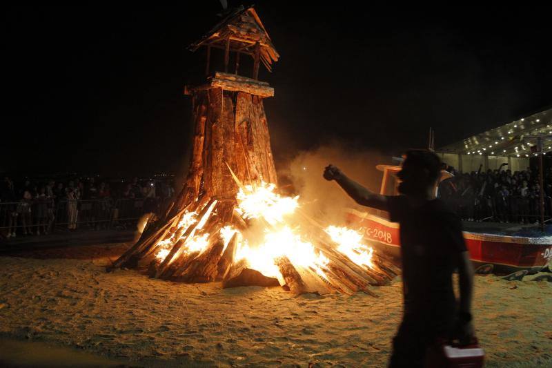 Fotos: Danza en torno al fuego de San Juan