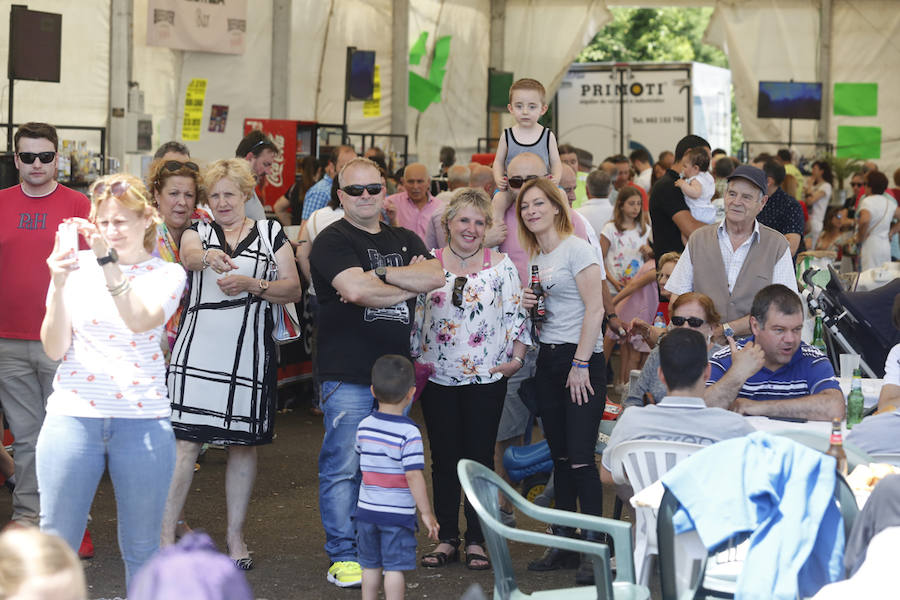 La parroquia de Gijón festeja la última jornada festiva