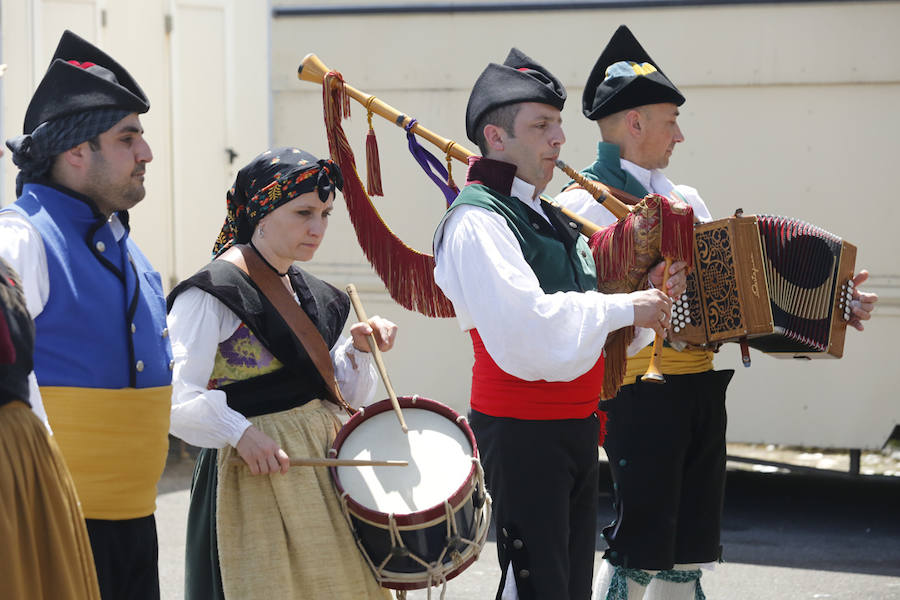 La parroquia de Gijón festeja la última jornada festiva