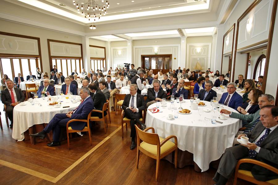 Las Cámaras de Comercio de Oviedo, Gijón y Avilés analizaron su presente y futuro en un encuentro organizado por EL COMERCIO en colaboración con la Caja Rural de Asturias. En la jornada plantearon un «frente común» para evitar el cierre de las térmicas