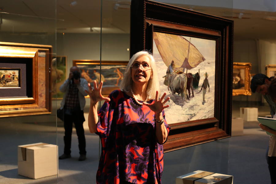 58 cuadros del artista valenciano reunidos en colección por Pedro Masaveu se exponen en Avilés con una puesta en escena que busca darle todo el protagonismo a la obra del artista