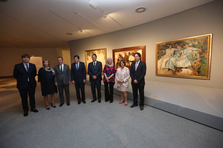 58 cuadros del artista valenciano reunidos en colección por Pedro Masaveu se exponen en Avilés con una puesta en escena que busca darle todo el protagonismo a la obra del artista