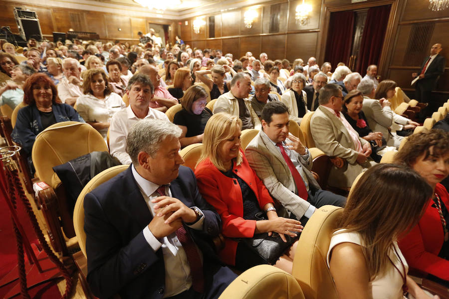 Los siete galardonados prestan un servicio a la ciudad tratando de hacerla «un lugar mejor», aseguró Carmen Moriyón.