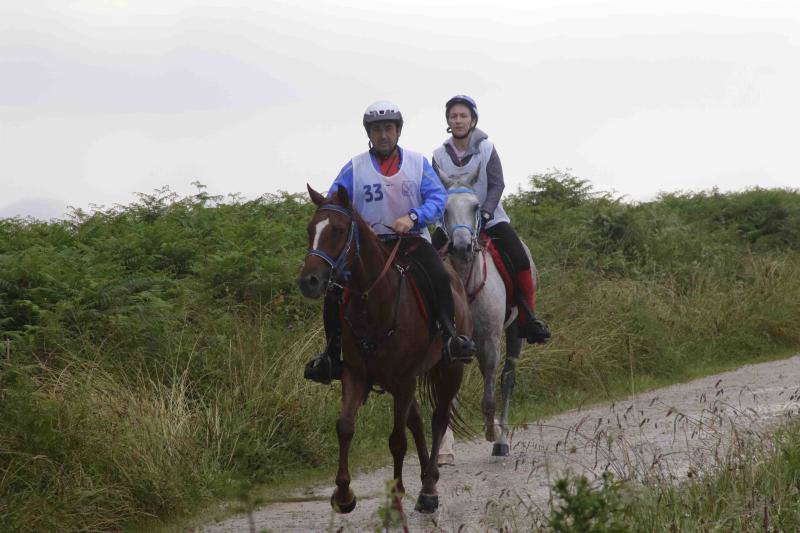 Medio centenar de binomios participaron en esta cita de la localidad ribadedense.