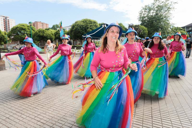 Parroquias y barrios de la ciudad mantuvieron el espíritu festivo y lograron sacar adelante casi todo el programa de actos previsto.