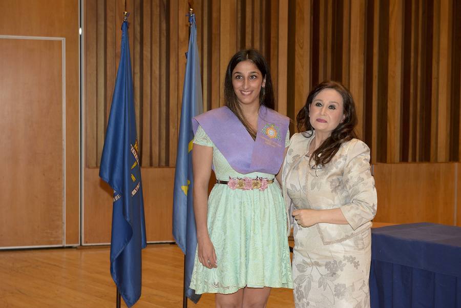 115 jóvenes se graduaron en el Auditorio Príncipe Felipe de Oviedo.