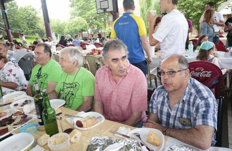 Los barrios y parroquias de la ciudad valoran la gran afluencia de pública a las celebraciones del fin de semana.