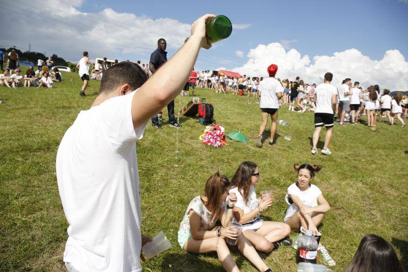 Cientos de romeros cumplieron con la tradición anual y disfrutaron de una intensa jornada festiva en Castandiello