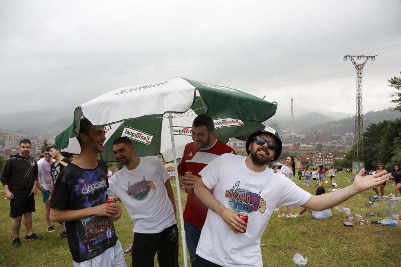 Cientos de romeros cumplieron con la tradición anual y disfrutaron de una intensa jornada festiva en Castandiello