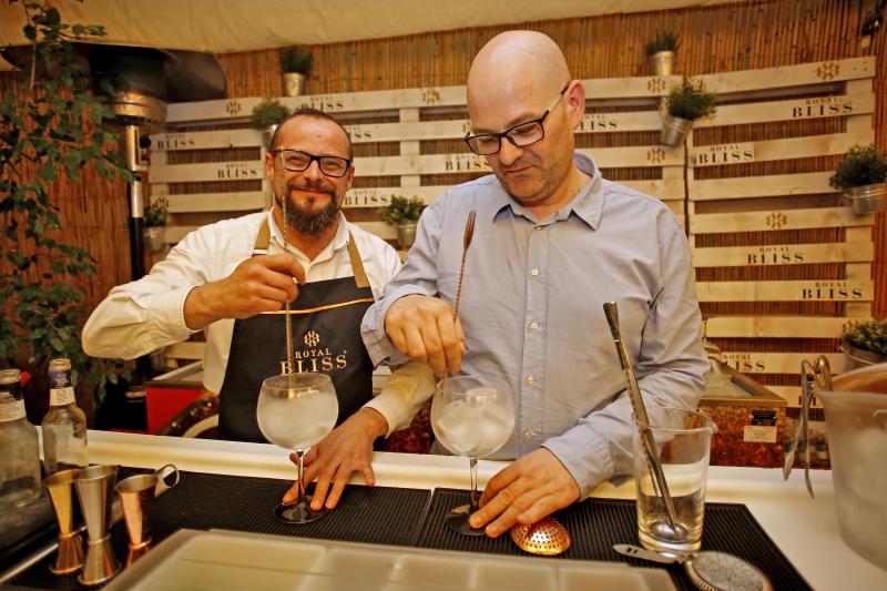 El suplemento gastronómico de EL COMERCIO, 'Yantar', ha entregado sus Calderetas de Don Calixto 2018, galardones con los que este año se reconoce la trayectoria de Eneko Atxa, Félix Martínez y el restaurante valdesano Casa Consuelo.