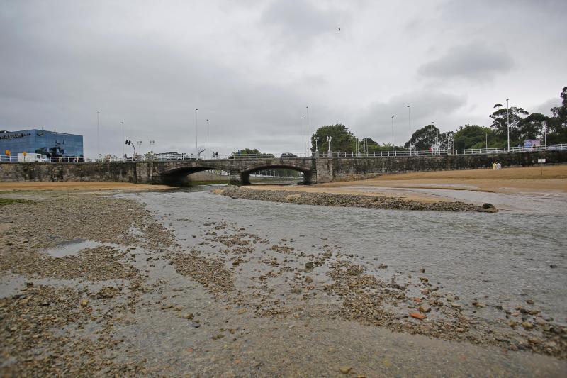 Asturias se encuentra en alerta amarilla por las fuertes lluvias y varias localidades de la región se han visto afectadas por las mismas. En Cudillero y en Oviedo se han producido inundaciones y argayos.