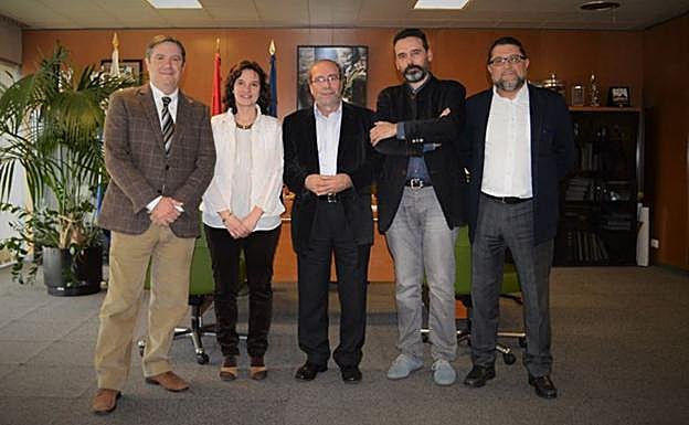 El jefe de la Policía Local de Oviedo organizó una visita al sistema investigado por amaños