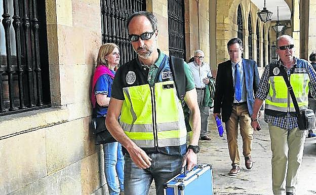 El comisario retiró en diciembre del contrato de modernización al otro mando investigado
