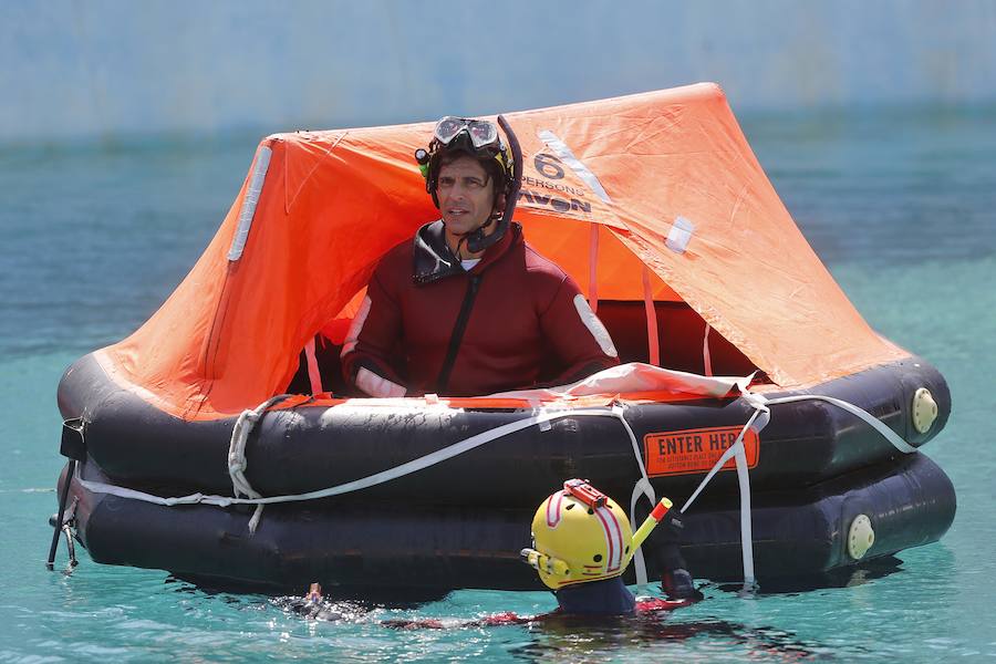 Fotos: Pruebas de acceso para la tripulación de helicóptero de Salvamento Marítimo