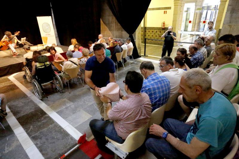 El Antiguo Instituto de Gijón acoge un concierto de cuatro artistas destinado a personas con capacidades diversas.