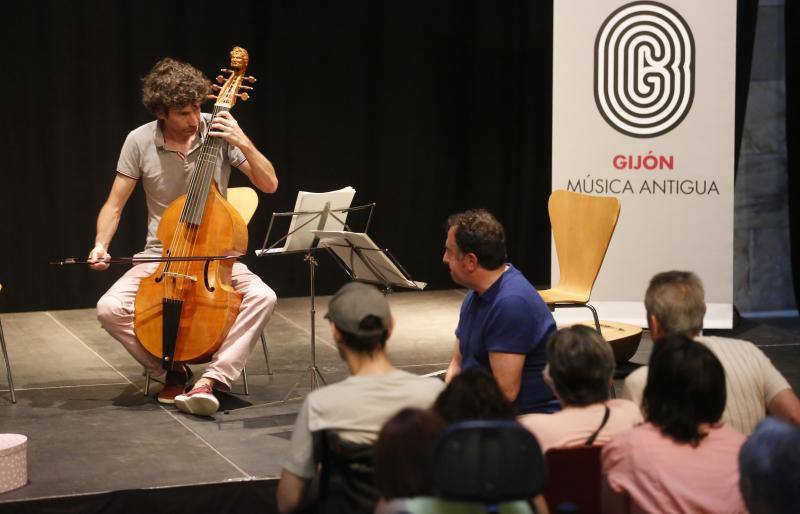 El Antiguo Instituto de Gijón acoge un concierto de cuatro artistas destinado a personas con capacidades diversas.