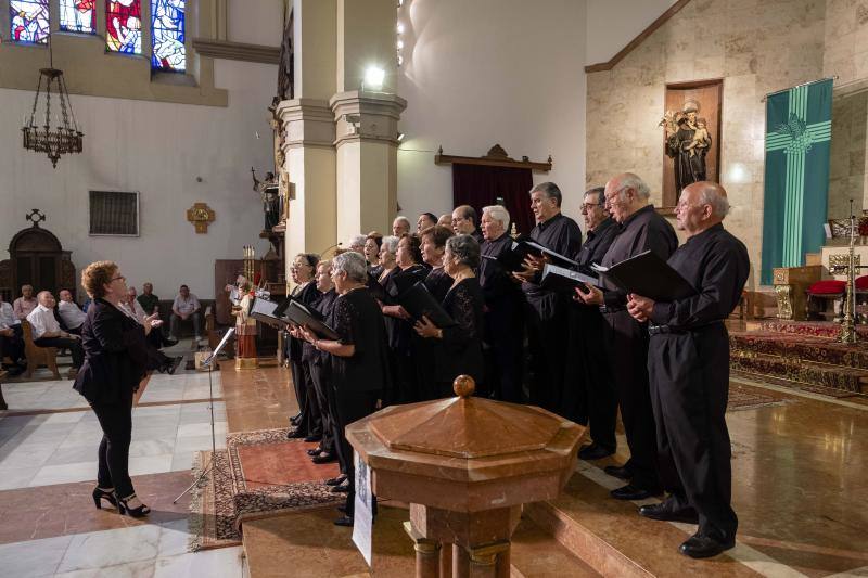 La Coral piloñesa celebra su festival nacional con la idea de recuperar «en un futuro» la competición.