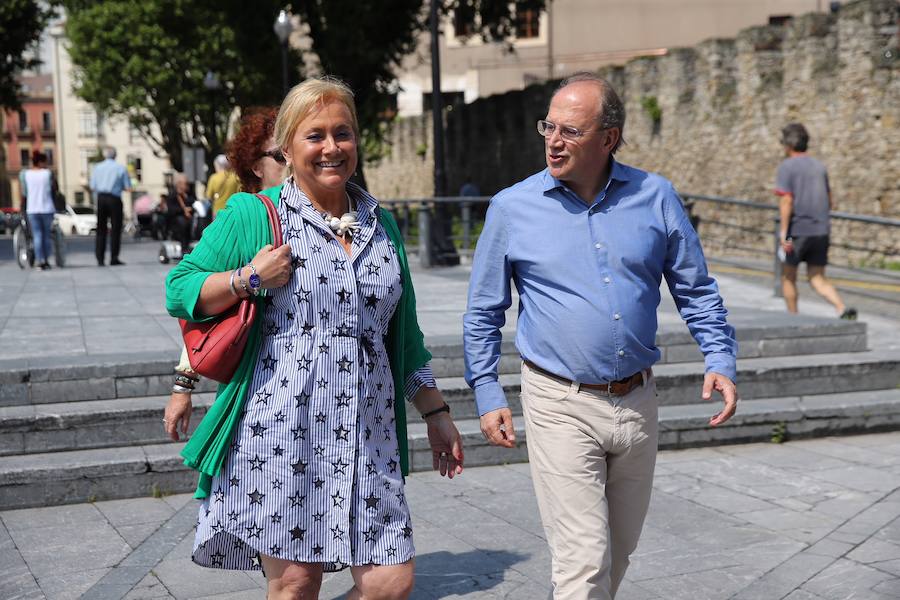 Los actos consisitieron en una ofrenda floral con motivo de la celebración de El Carmen y un brindis con autoridades en la Club Astur de Regatas