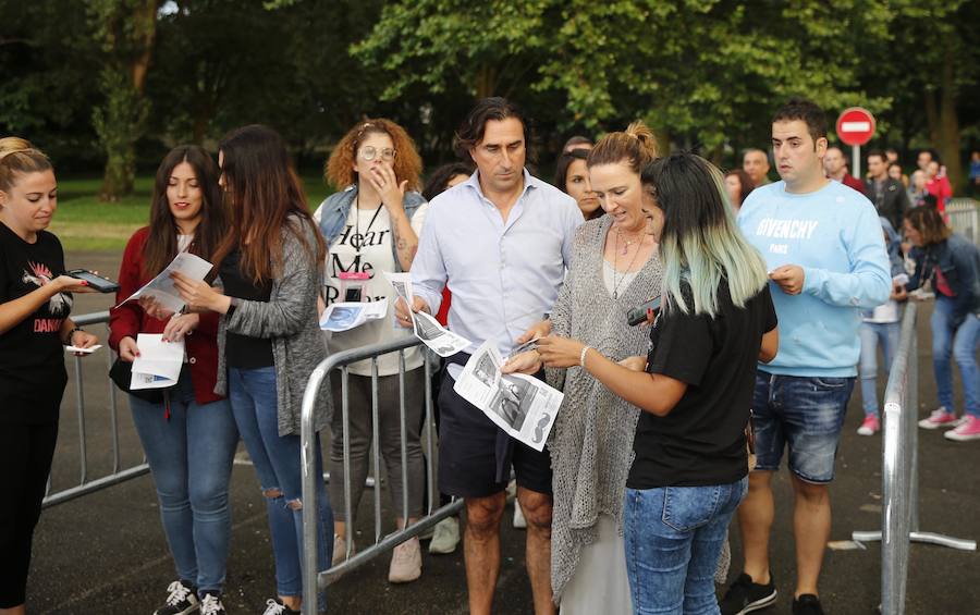 El exlíder de El Canto del Loco recala en el Gijón Life con su gira 'Grandes éxitos y pequeños desastres'