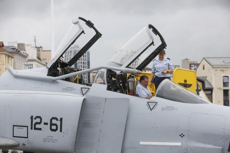 Con motivo del Festival Aéreo de Gijón, en la Antigua Rula se exponen dos aviones traídos por el Museo de Aeronáutica y Astronáutica de Madrid. Están disponibles para que pequeños y mayores descubran todos sus detalles. 