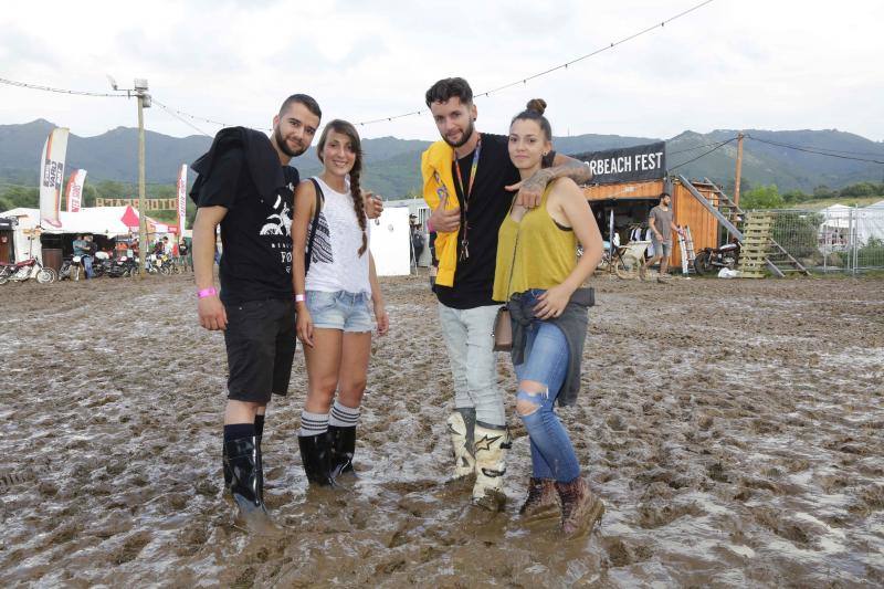 Las motos y la música fueron protagonistas del festival, que no se reindió a pesar del mal tiempo.