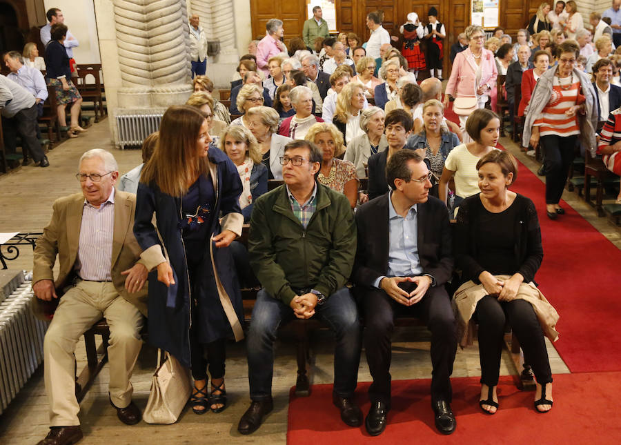 Rafael Felgueroso, vecino de Somió, abogado de profesión, exconcejal de Seguridad Ciudadana y portavoz del Ayuntamiento en la pasada legislatura de Carmen Moriyón, fue el encargado de dar el pregón que dio inicio a las fiestas del Carmen de Somió.