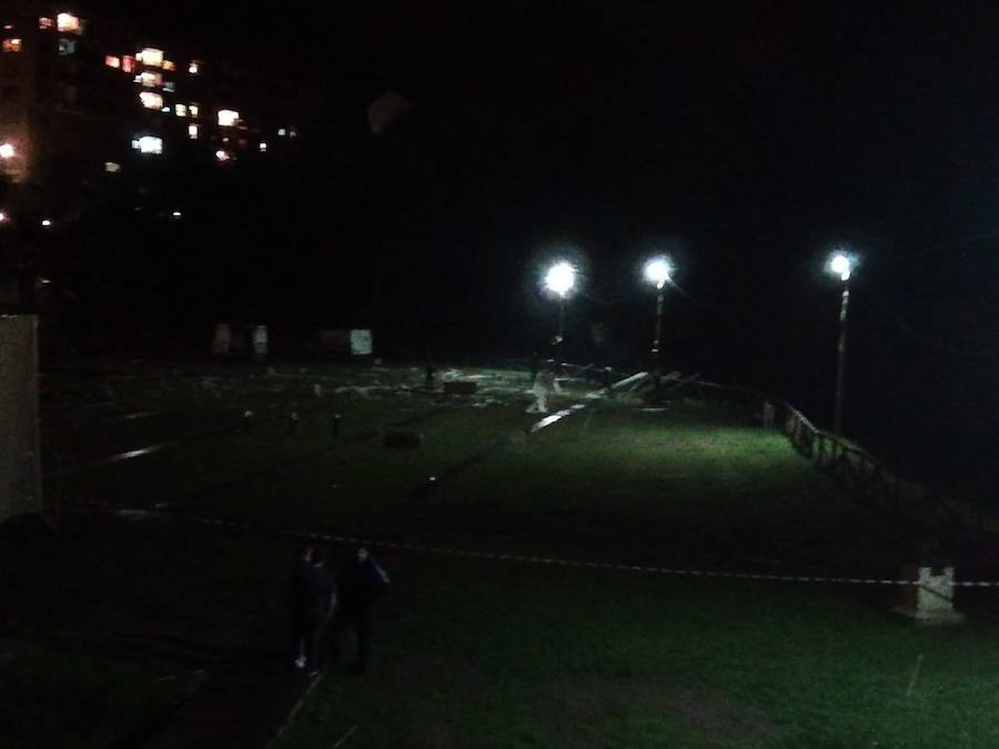 Fotos: Cangas del Narcea, inundado de cristales por el estallido durante la exhibición pirotécnica