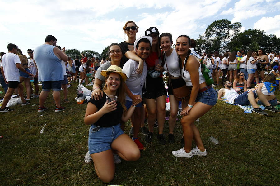 Los romeros disfrutan en Pola de Siero de una veraniega jornada de fiesta