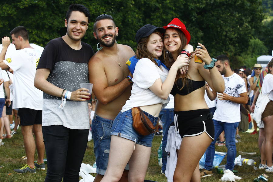 Los romeros disfrutan en Pola de Siero de una veraniega jornada de fiesta