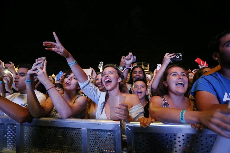 El rey del trap se coronó en el parque de los Hermanos Castro ante más de 5.000 personas con su único concierto en Asturias.