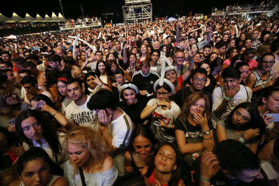 El rey del trap se coronó en el parque de los Hermanos Castro ante más de 5.000 personas con su único concierto en Asturias.