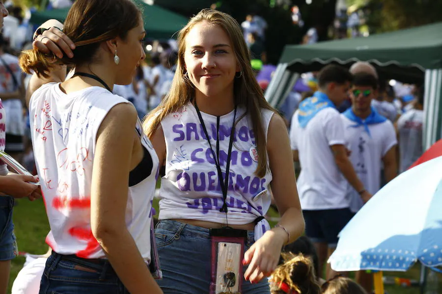 Las camisetas de la fiesta dejaron divertidas frases.