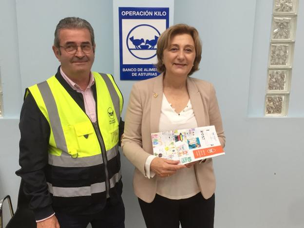 Bernardo Sopeña y Delia Losa, en la sede central en Morcín.