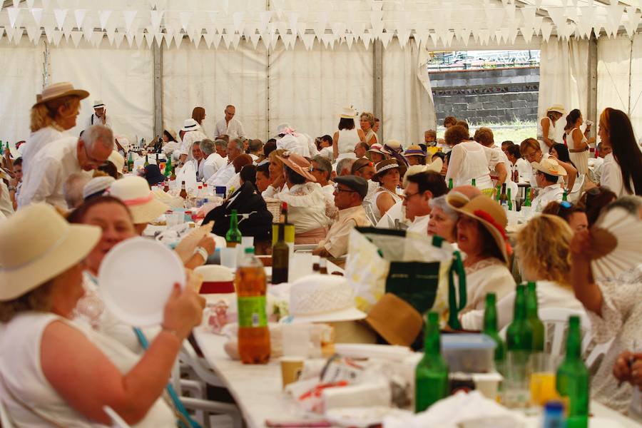 Más de 650 personas participaron en la popular comida de las fiestas de San Pelayo