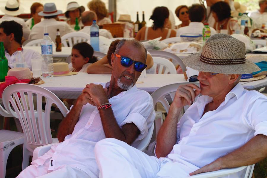 Más de 650 personas participaron en la popular comida de las fiestas de San Pelayo