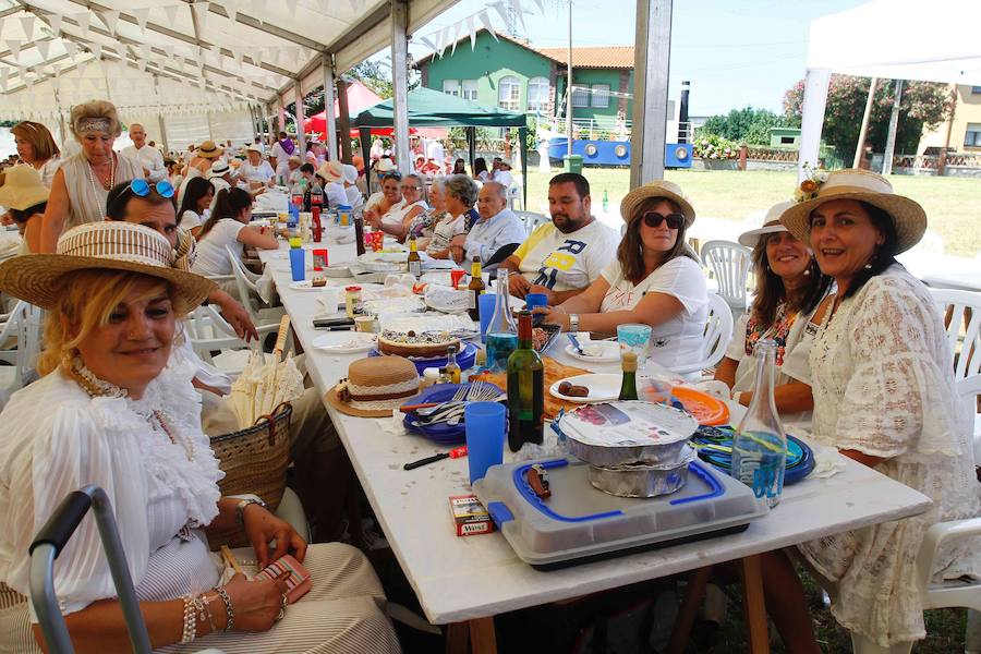 Más de 650 personas participaron en la popular comida de las fiestas de San Pelayo