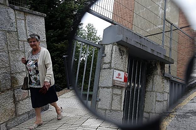 La entrada a la escuela infantil Nuestra Señora de los Ángeles. 