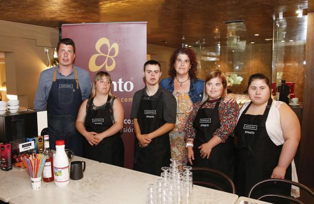 Diego López, Natalí García, Lucas Chedel, Isabel Fernández, Verónica García y Lara Vázquez. 