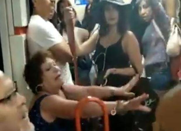 Indignación en el metro de Madrid por una mujer que negó el asiento a una niña latinoamericana