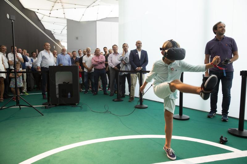 Presentación de expositores y últimos retoques. La jornada previa a la inauguración de la 62 Feria Internacional de Muestras de Gijón es frenética en el recinto ferial Luis Adaro. No obstante, varias entidades han hecho un alto para presentar sus expositores. Es el caso de los ayuntamientos de Gijón y Oviedo, Liberbank o EdP. 