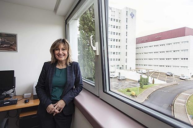 Lidia Clara Rodríguez en su despacho del Hospital Universitario San Agustín. 