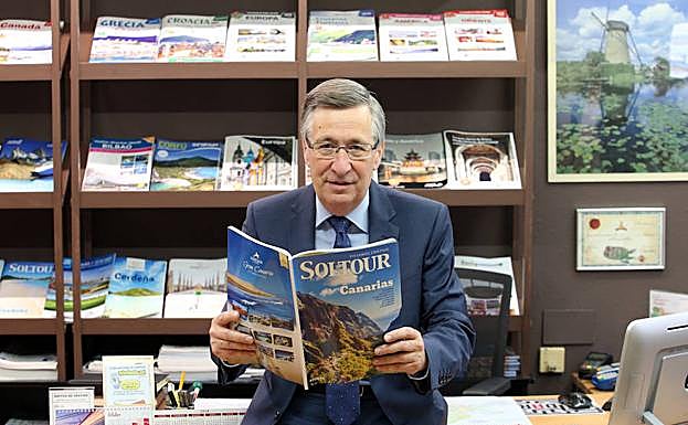 Íñigo Fernández, presidente de OTAVA, en su agencia.