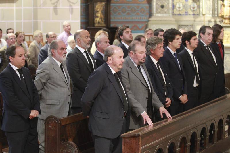 Entre los asistentes al funeral se encontraba su primo carnal Rodrigo Rato.