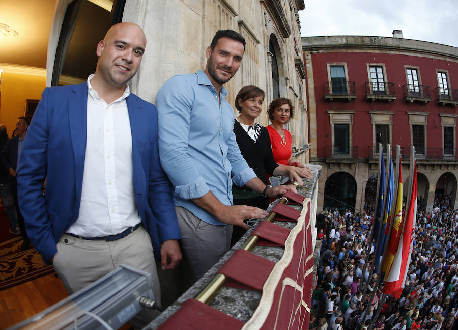 El piragüista olímpico se agarró al micrófono con un inmenso agradecimiento en la garganta y una expresiva y expresa invitación a la fiesta