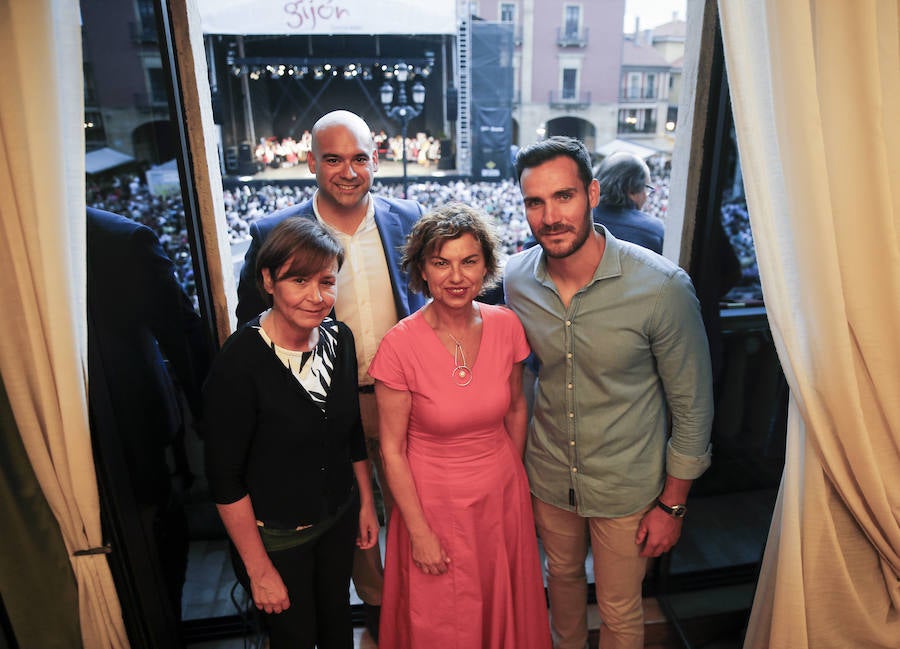 El piragüista olímpico se agarró al micrófono con un inmenso agradecimiento en la garganta y una expresiva y expresa invitación a la fiesta